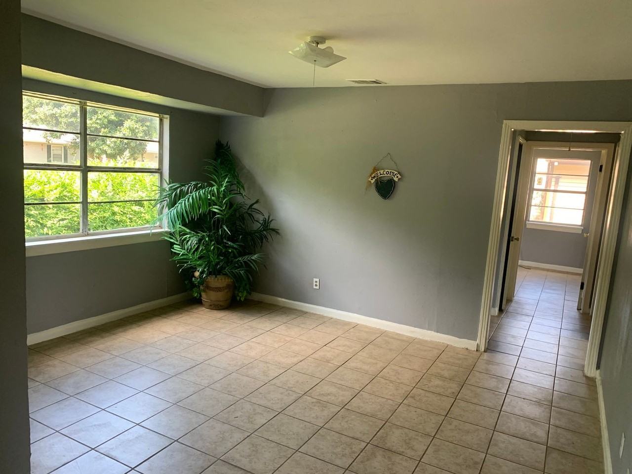 3003 Hillcrest Ave - Photo 5 of 11