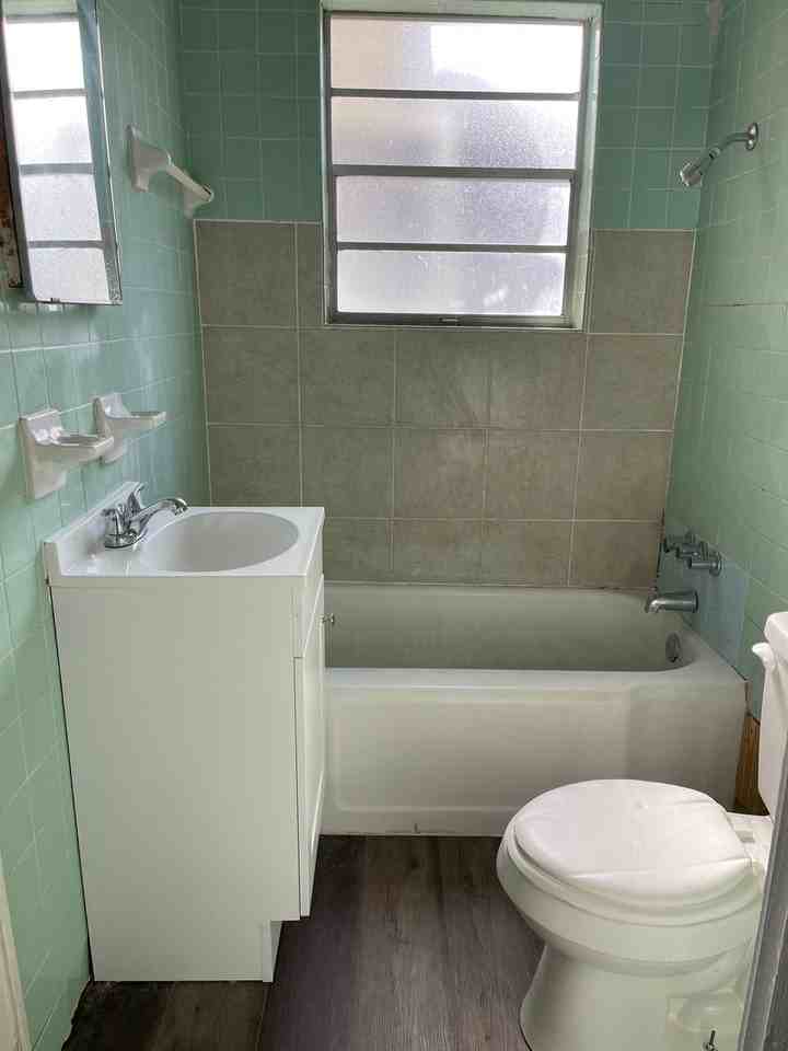 719 Anthony St - Photo 7 of 9