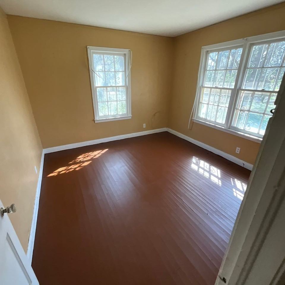 3319 Stonewall St - Photo 3 of 9