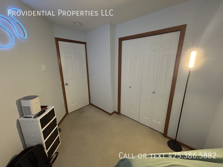 2111 Waverly Place NApt 202 #202 - Photo 6 of 11