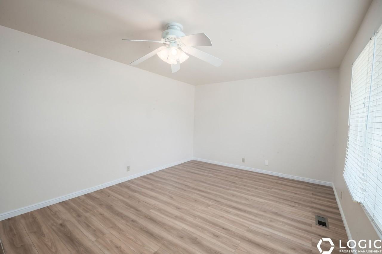 3377 S 2410 E #B - Photo 5 of 20