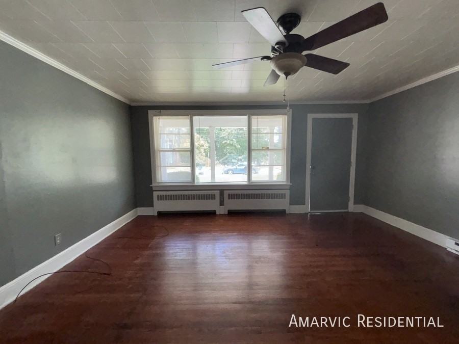 420 N Mercer St #420 - Photo 4 of 7