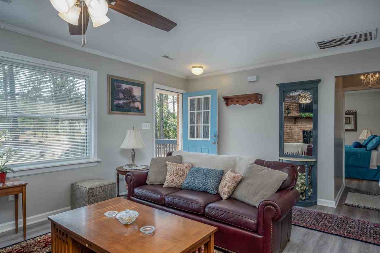 7602 Beechwood Dr - Photo 3 of 6