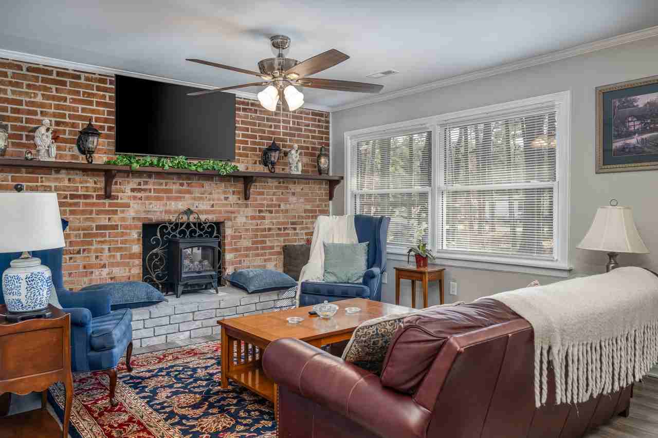 7602 Beechwood Dr - Photo 4 of 6