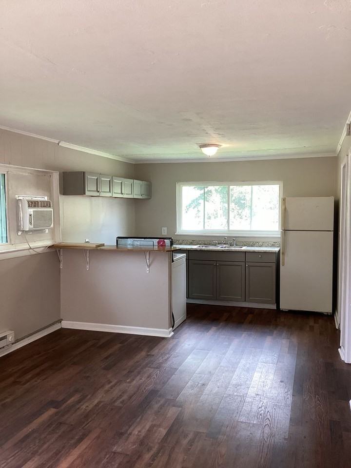 5540 Clemons Rd - Photo 6 of 9