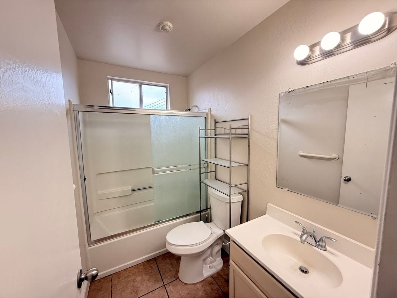 475 S E St #15 - Photo 5 of 11