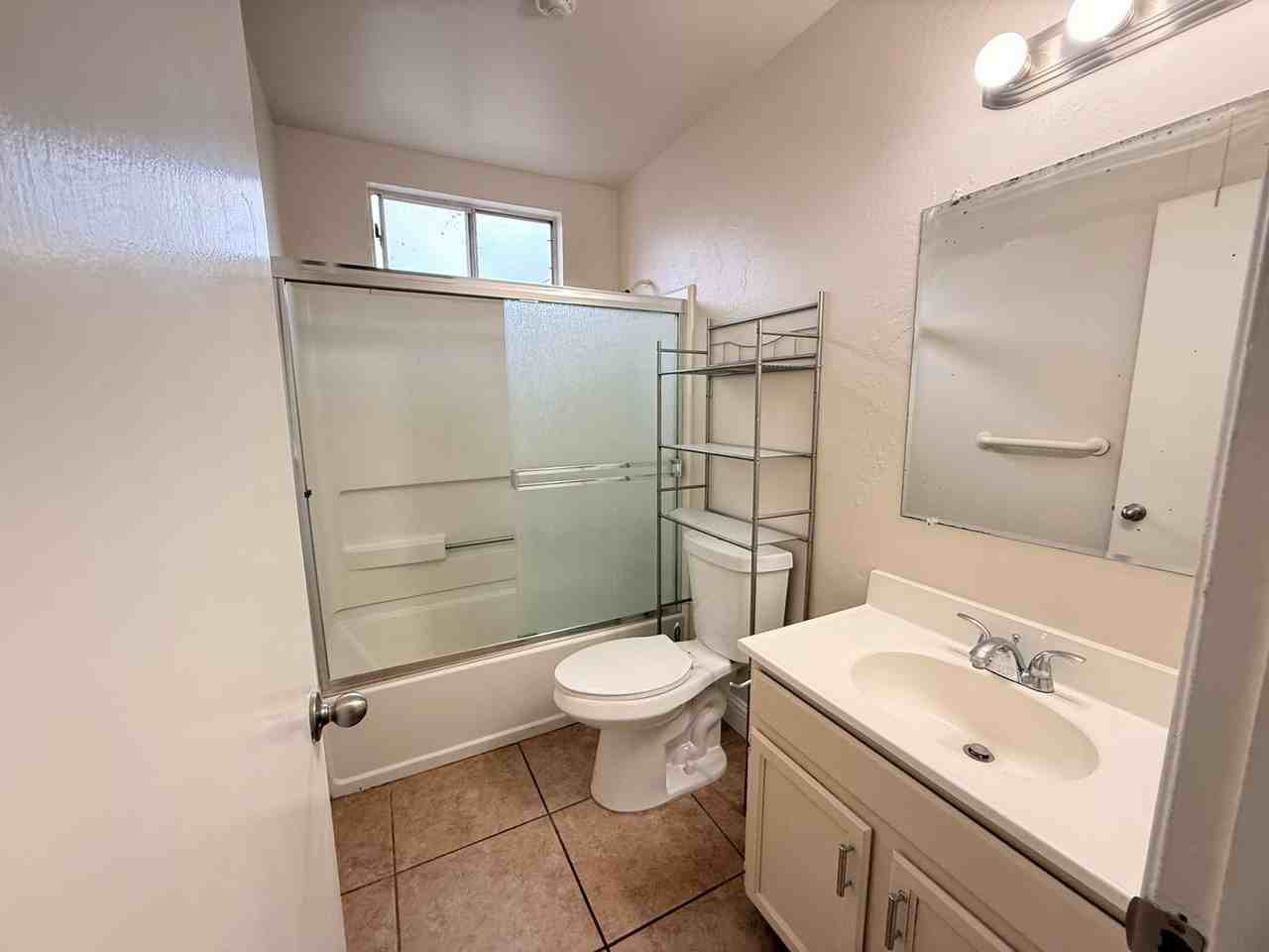 475 S E St #15 - Photo 6 of 11