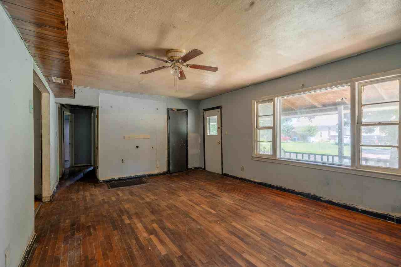 101 W Union St #1 - Photo 5 of 25