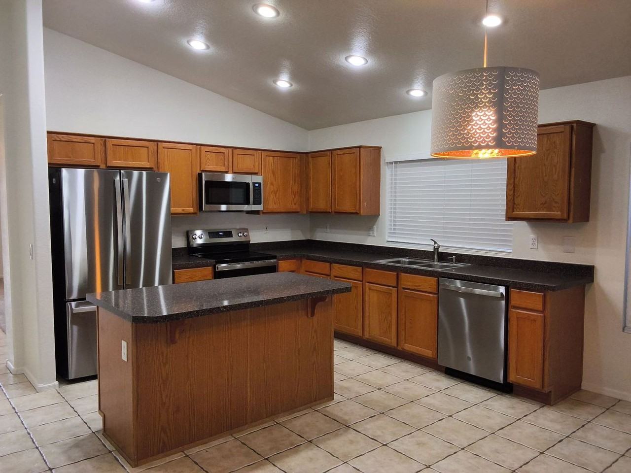 9816 E Keats Ave - Photo 3 of 14