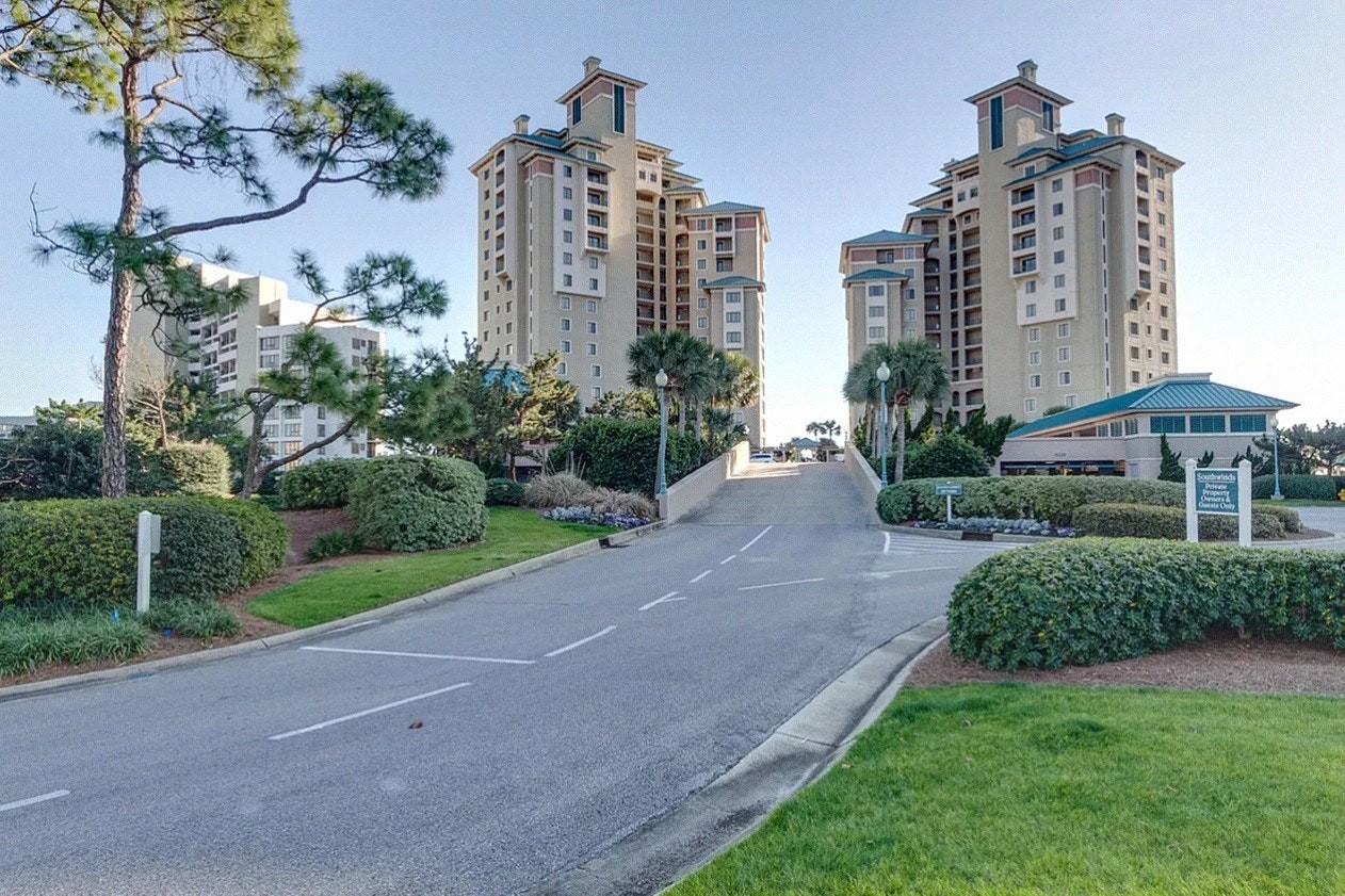 4447 Southwinds Drive, Unit 4447 - Photo 4 of 28
