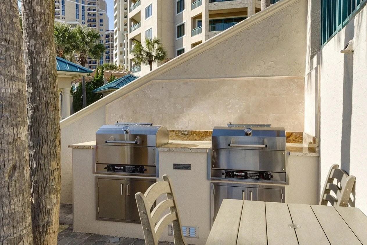 4447 Southwinds Drive, Unit 4447 - Photo 5 of 28