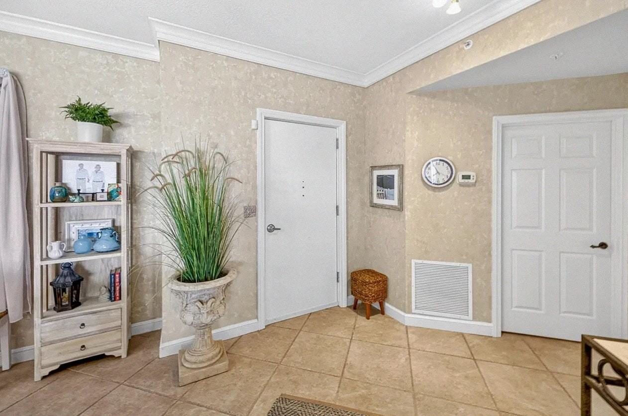 4447 Southwinds Drive, Unit 4447 - Photo 6 of 28