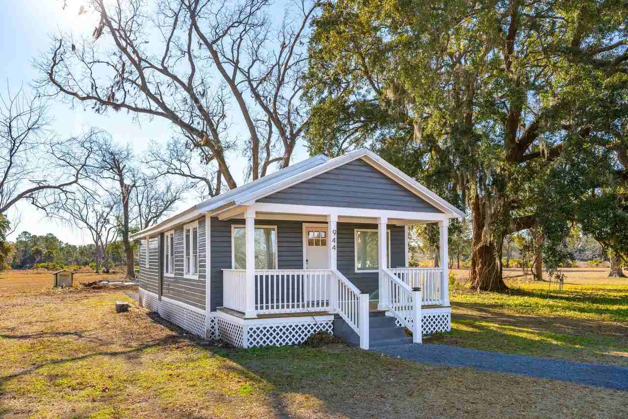 944 Highway 174 - Photo 6 of 43