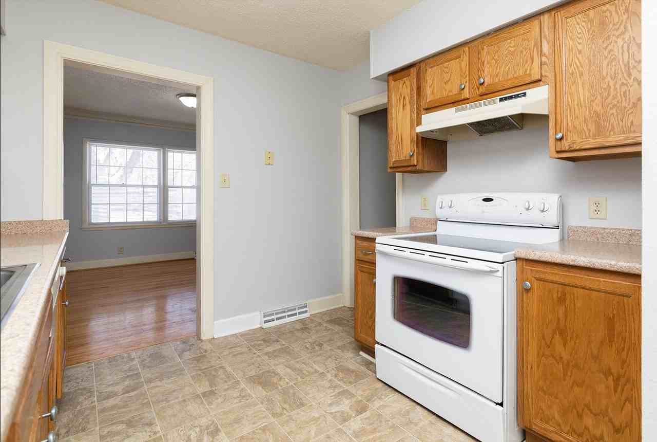 1938 63rd Street - Photo 6 of 18