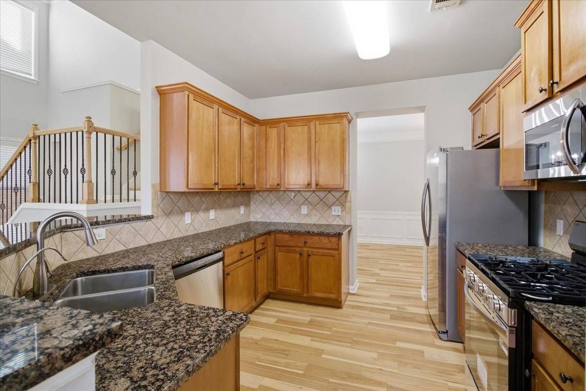 3480 Archgate Ct - Photo 6 of 28