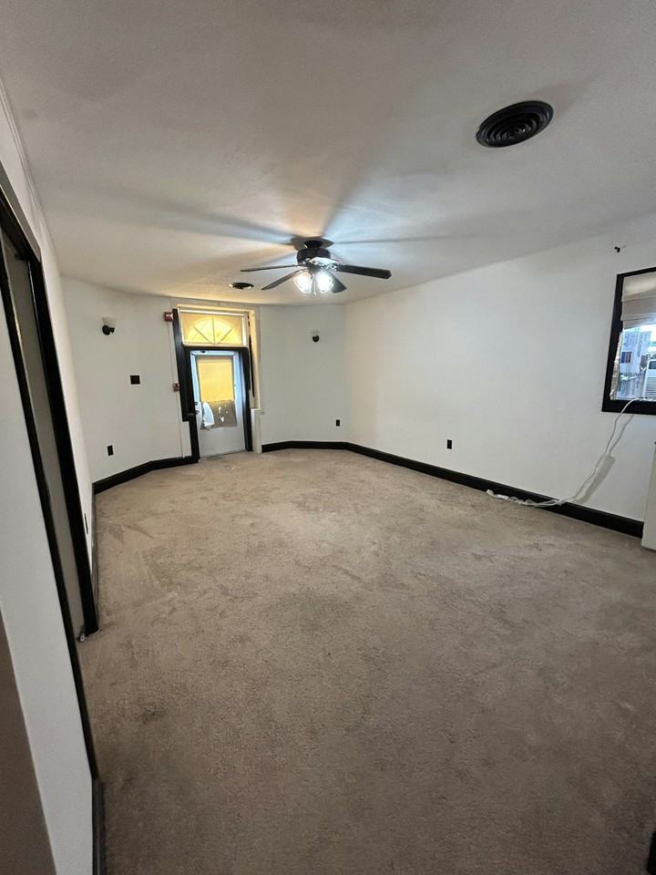 1200 East High Street, Unit Penthouse - Photo 5 of 12