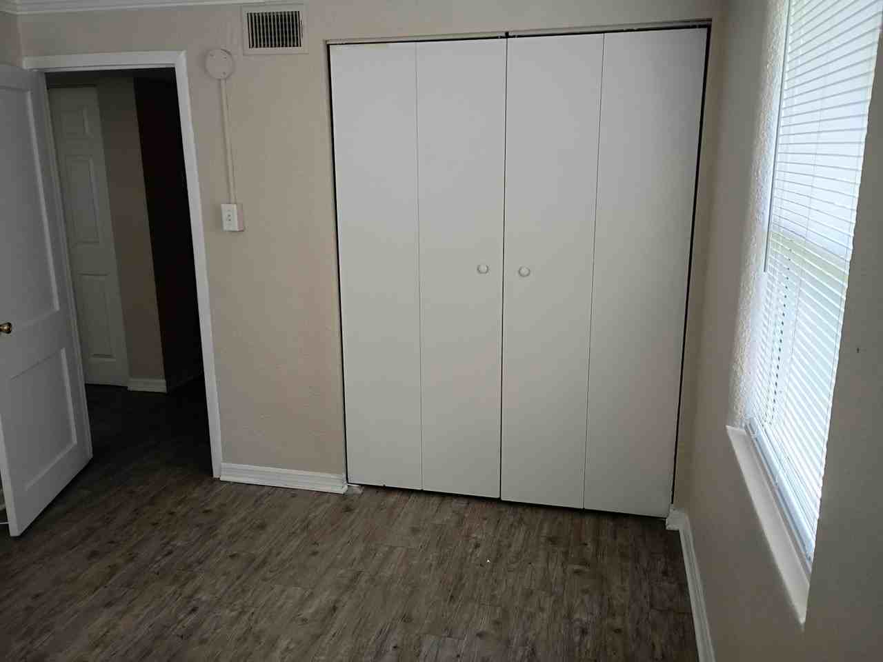 10592 Haverford Road - Photo 4 of 18