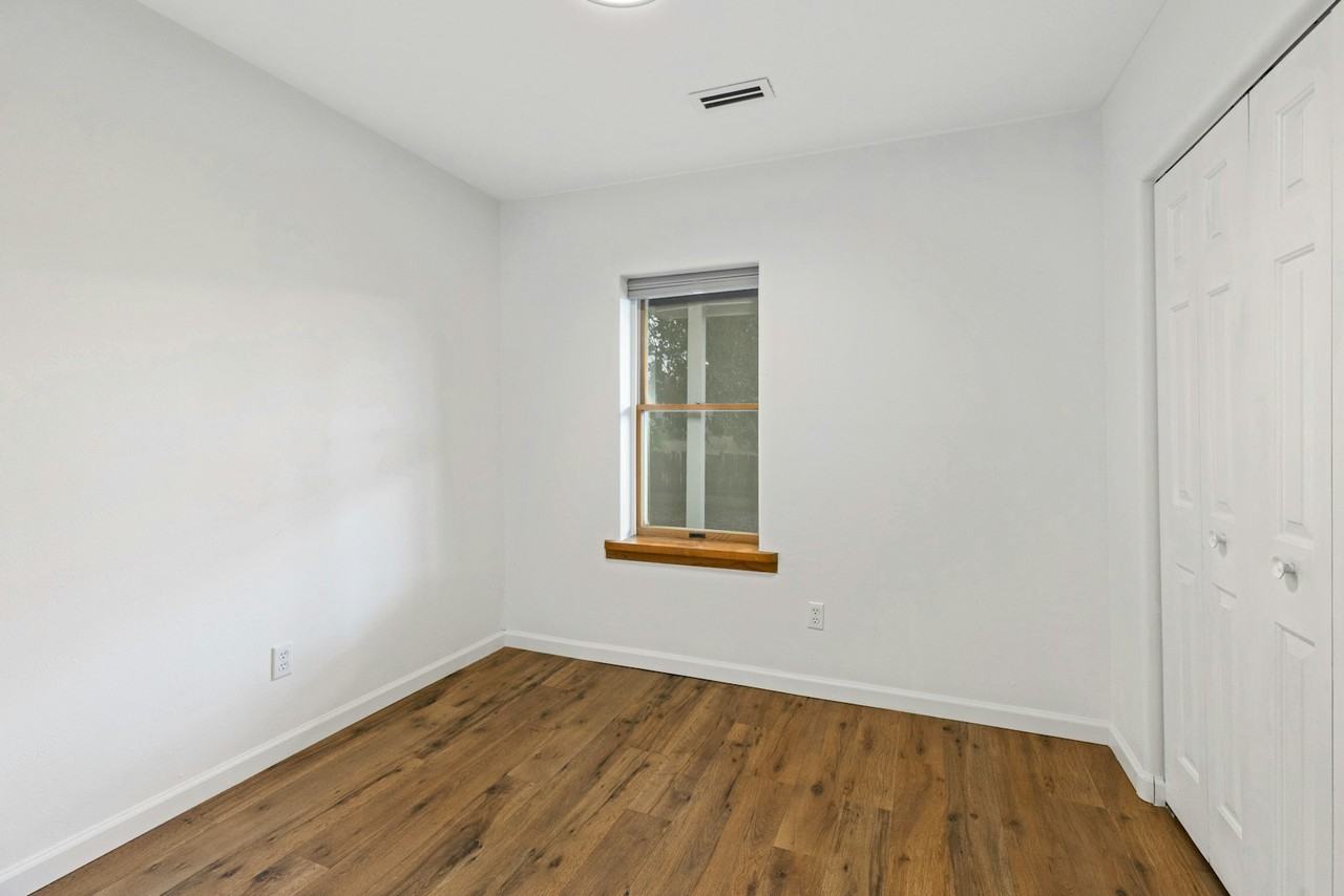 734 Baca St - Photo 5 of 15