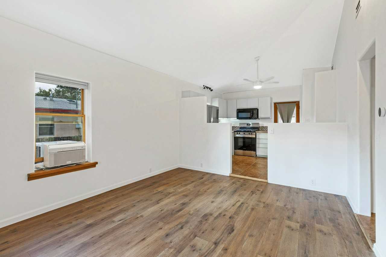734 Baca St - Photo 3 of 15