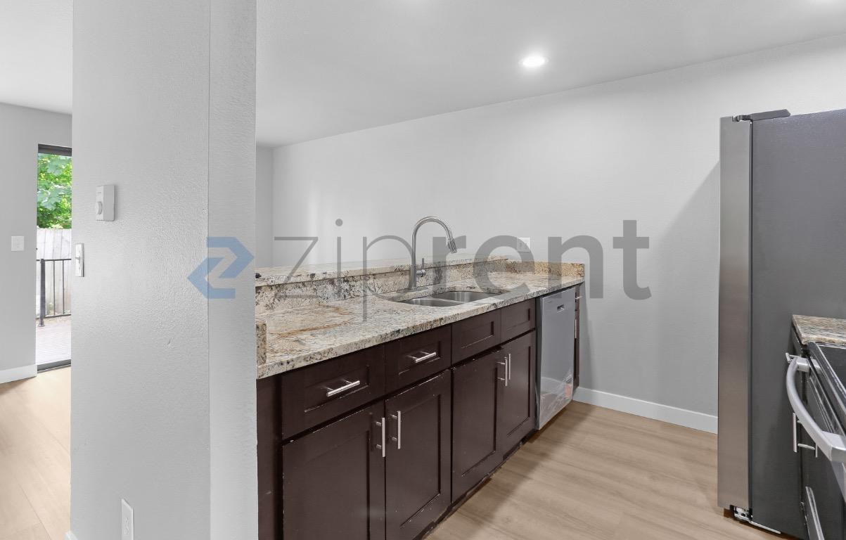 18544 Midvale Ave N - Photo 6 of 18
