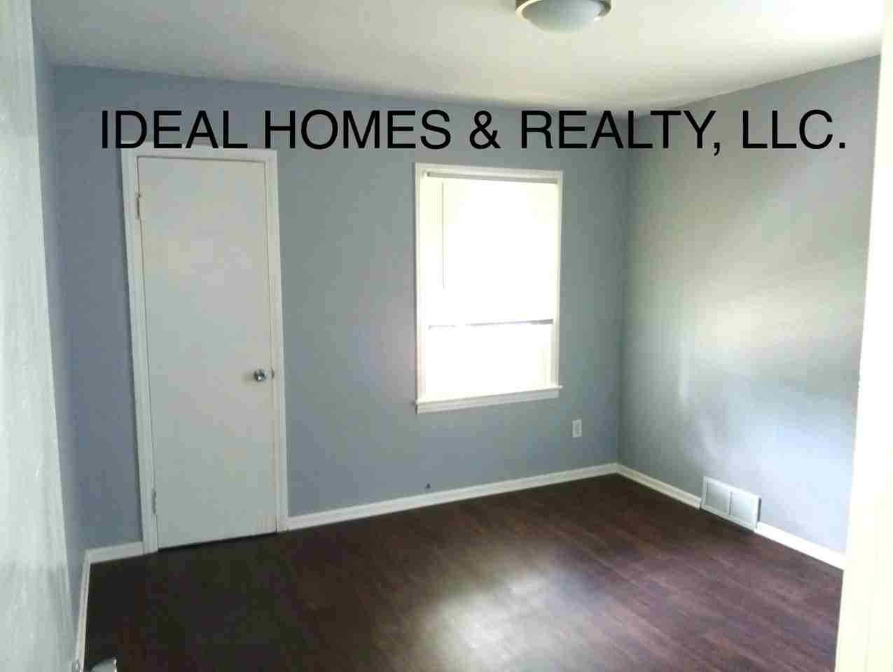 3602 Esther St #1 - Photo 4 of 10