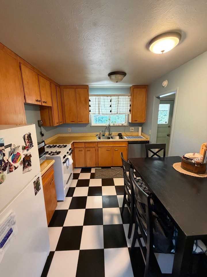 2835 Eaton St - Photo 5 of 15