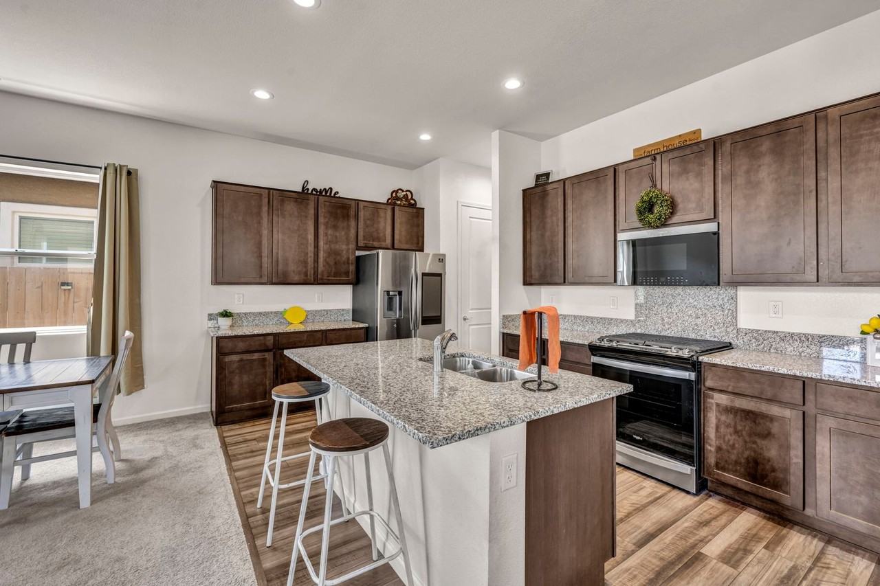 7814 Navasota Dr