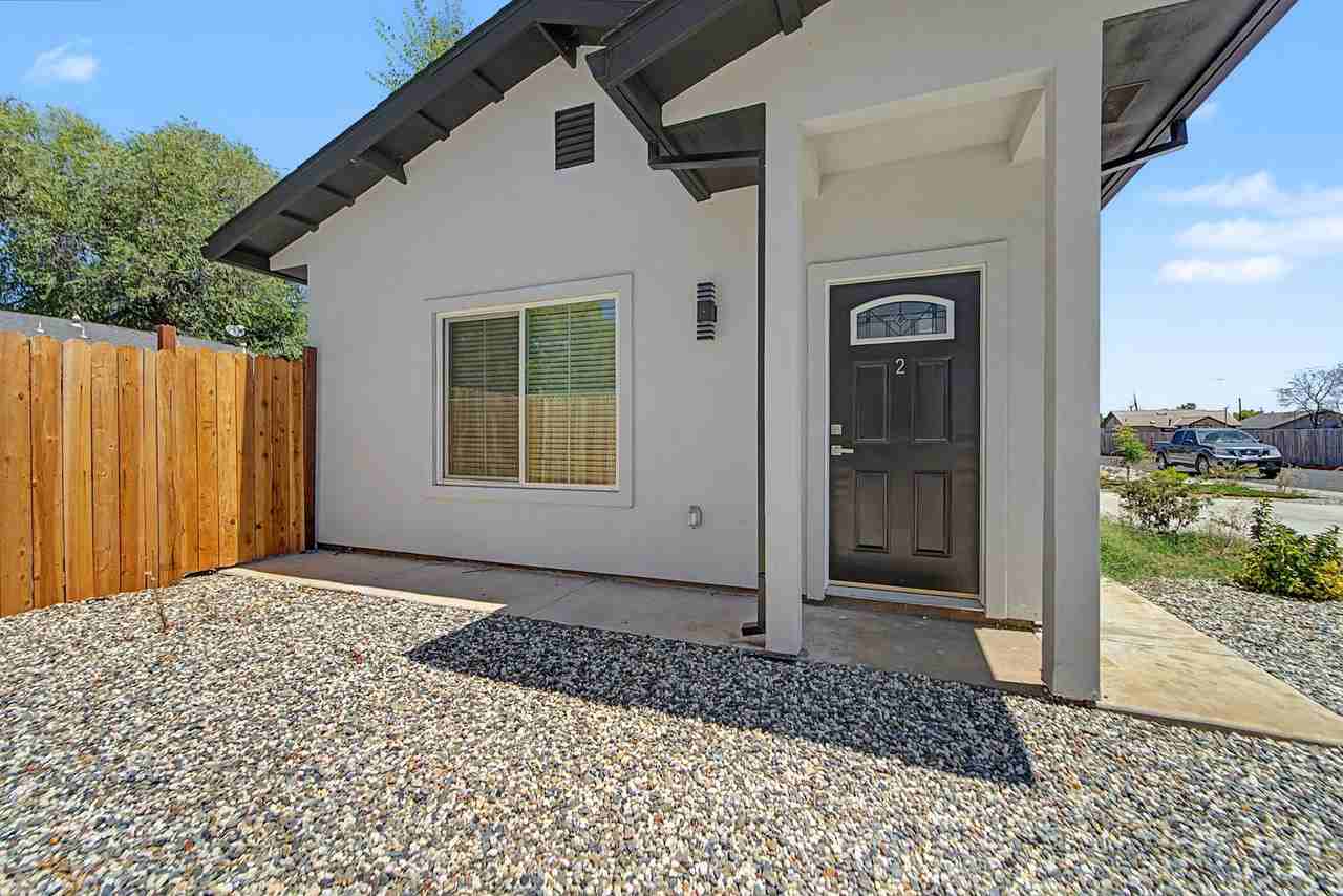 1515 Marshall Ln #2 - Photo 3 of 15