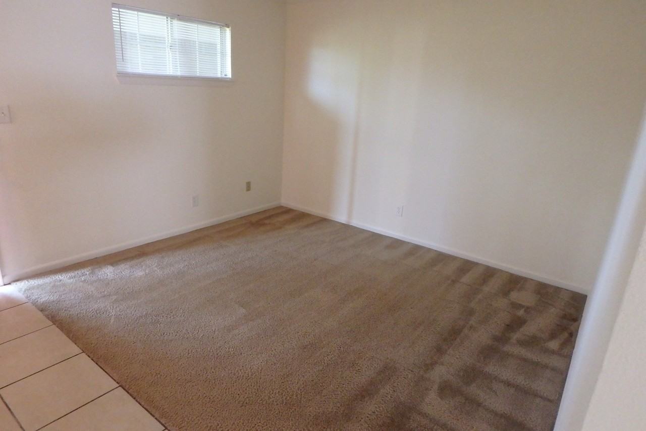 2618 - Photo 2 of 15