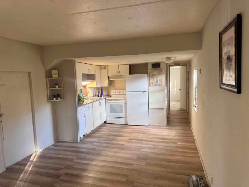 12509 Holyoke Ave - Photo 3 of 8