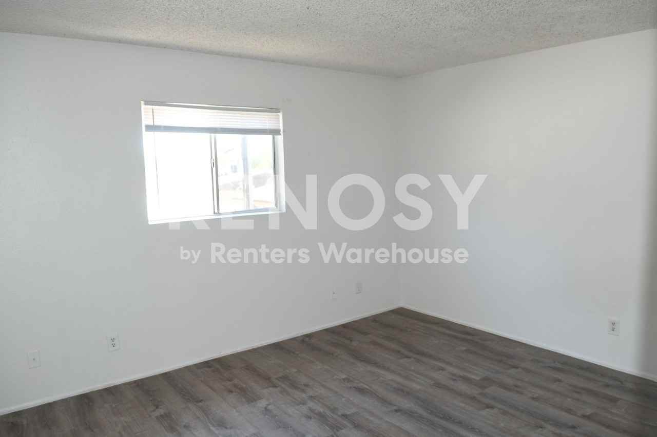 1733 E Cambridge Ave - Photo 5 of 7