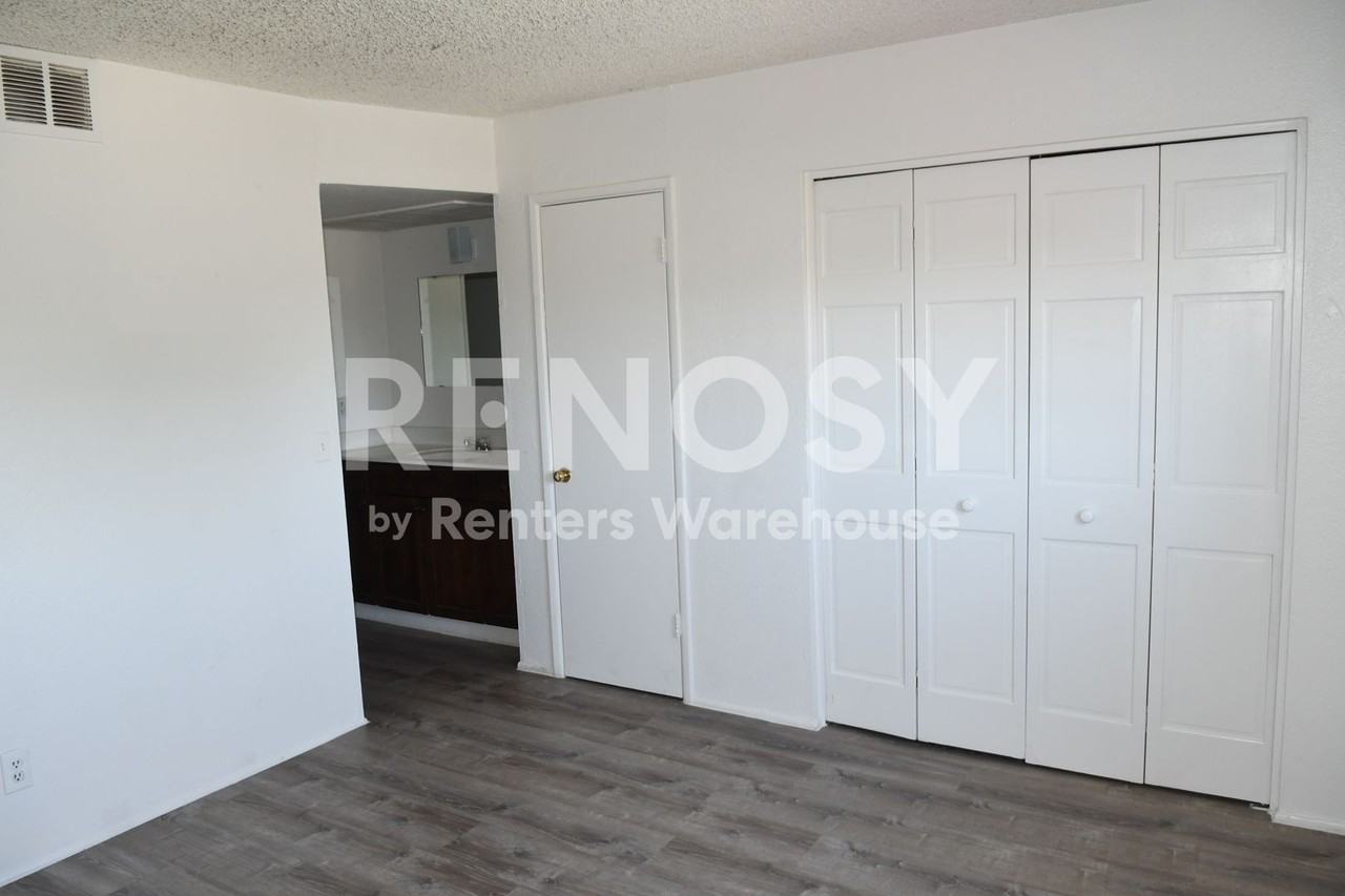 1733 E Cambridge Ave - Photo 6 of 7