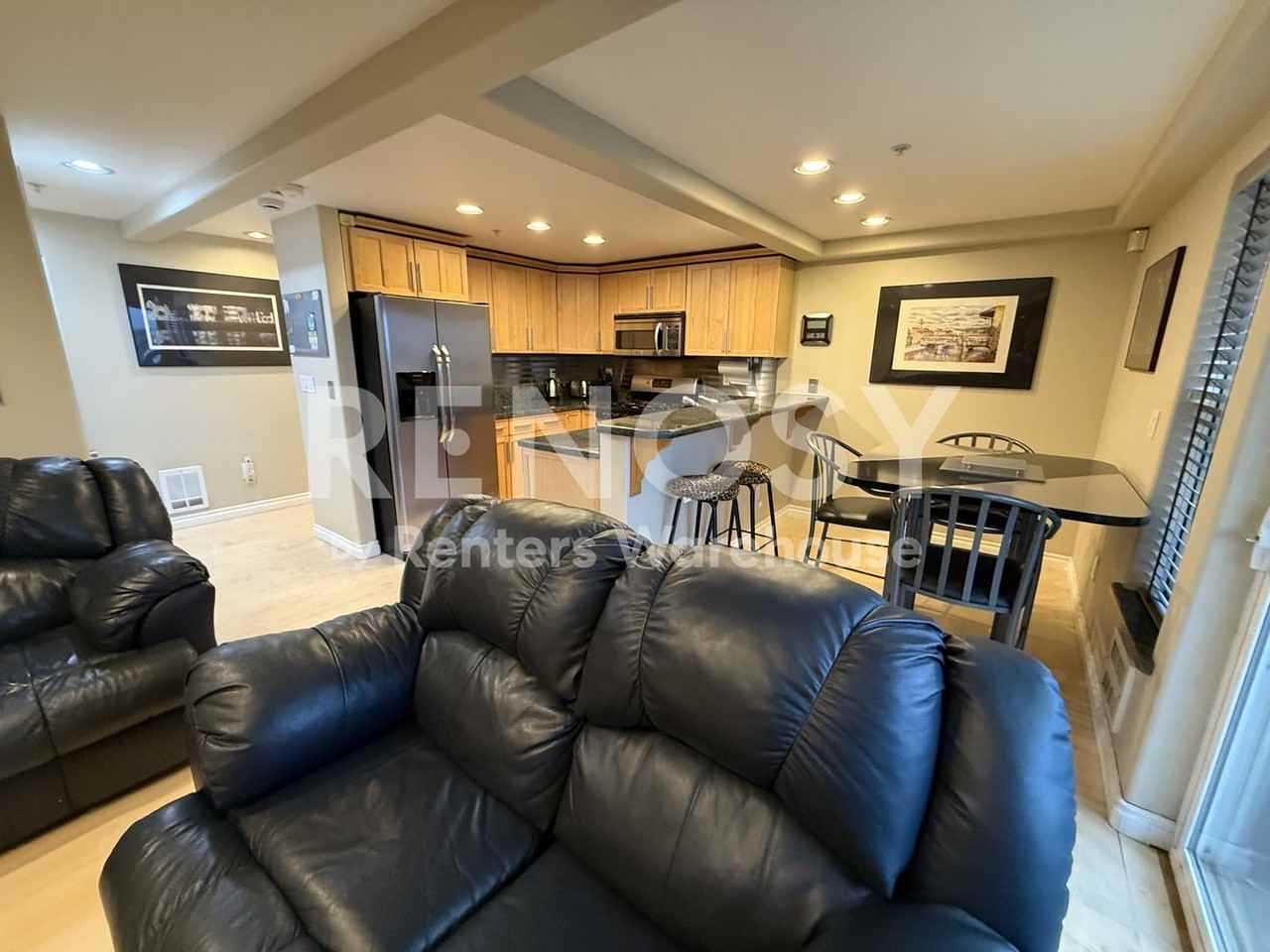 6514 Phinney Ave N #C - Photo 5 of 22