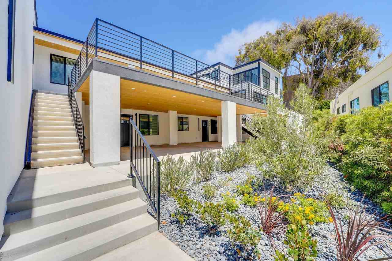 Oceans 315 Coastal Luxury | La Jolla, CA - Photo 7 of 7