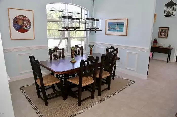 373 Peregrine Dr - Photo 5 of 17