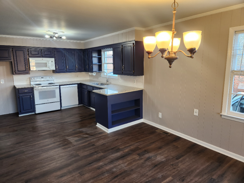 214 Curtis Ave - Photo 3 of 14