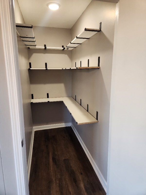 214 Curtis Ave - Photo 5 of 14
