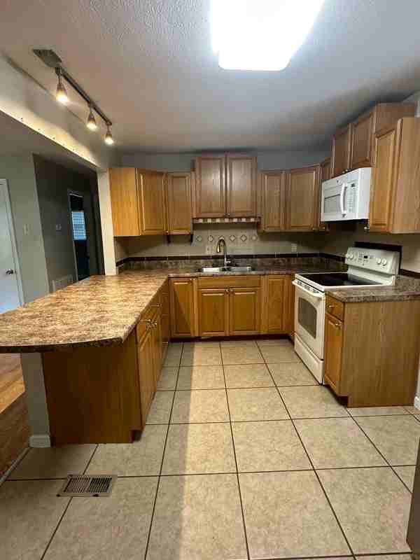 4914 Horton Rd - Photo 5 of 16