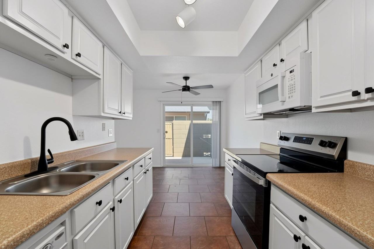 1336 N 85th Pl - Photo 7 of 22