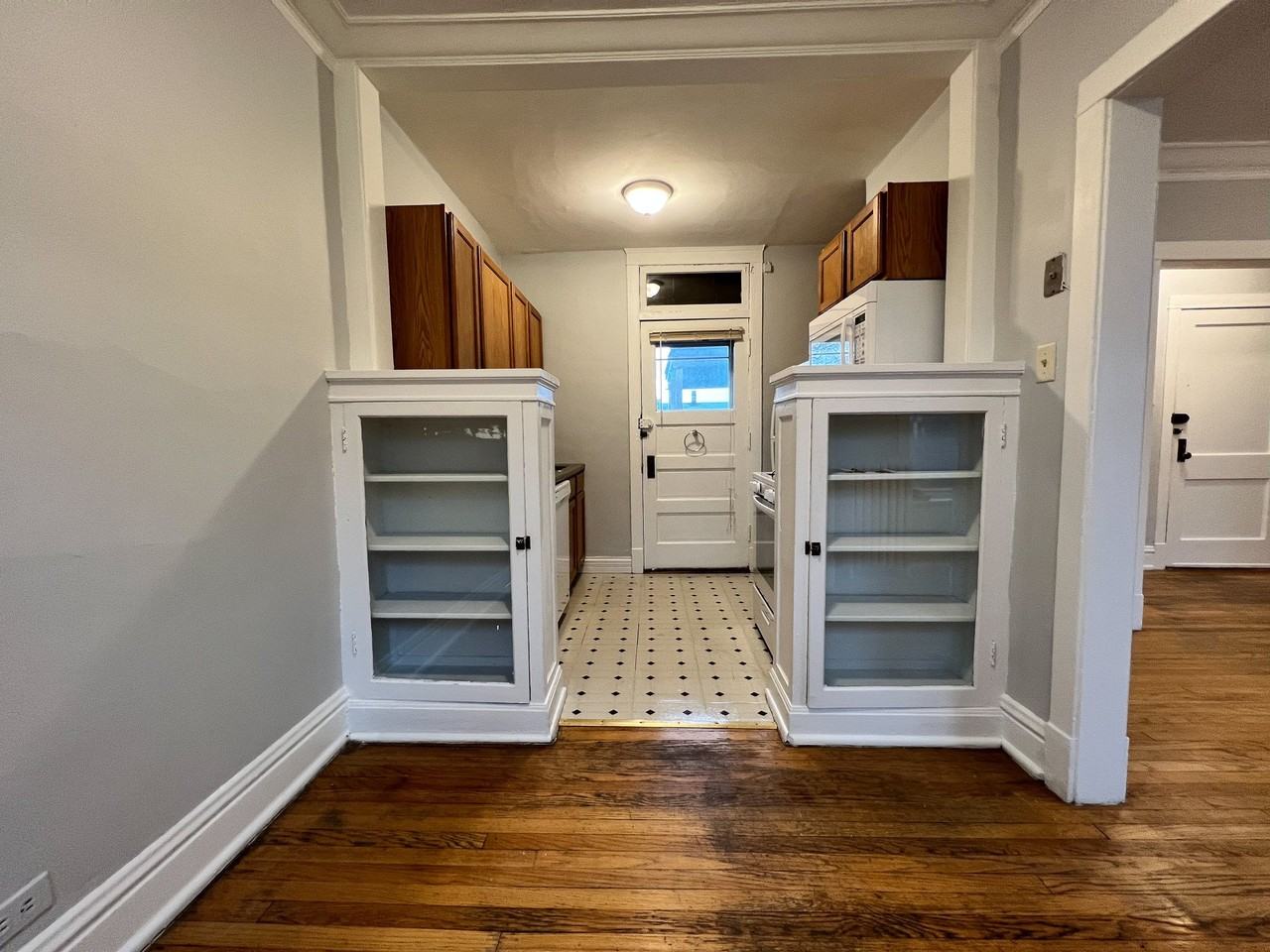3953 N Hoyne Ave #2 - Photo 6 of 10