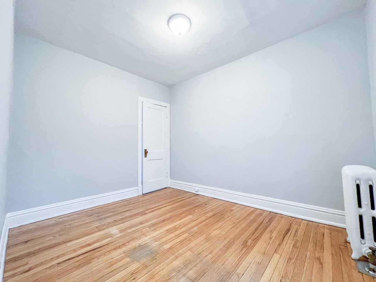 3953 N Hoyne Ave #2 - Photo 7 of 10