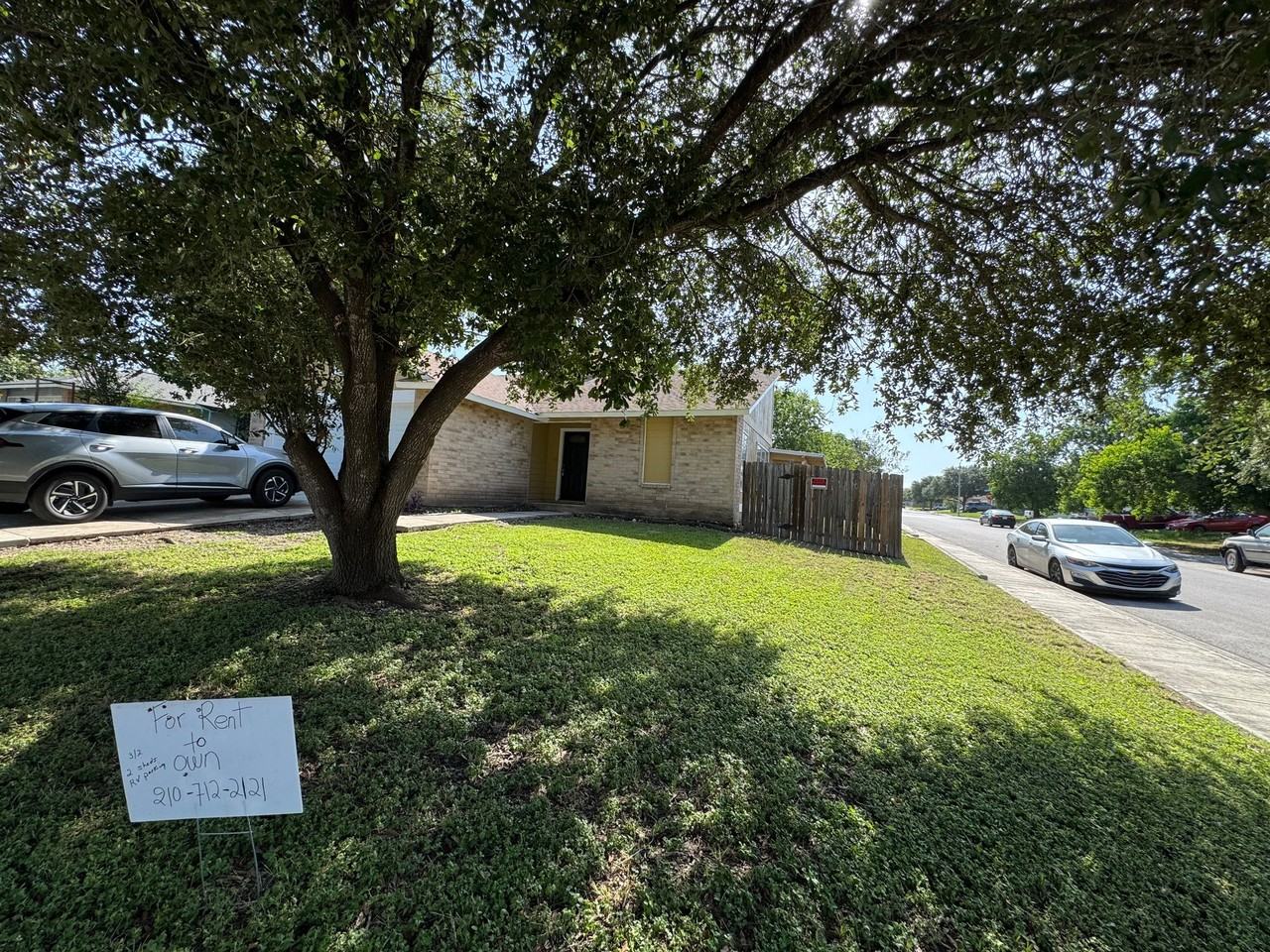 3602 Woodglow Cir - Photo 2 of 23
