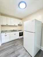 featured image of 715 E Church Ln