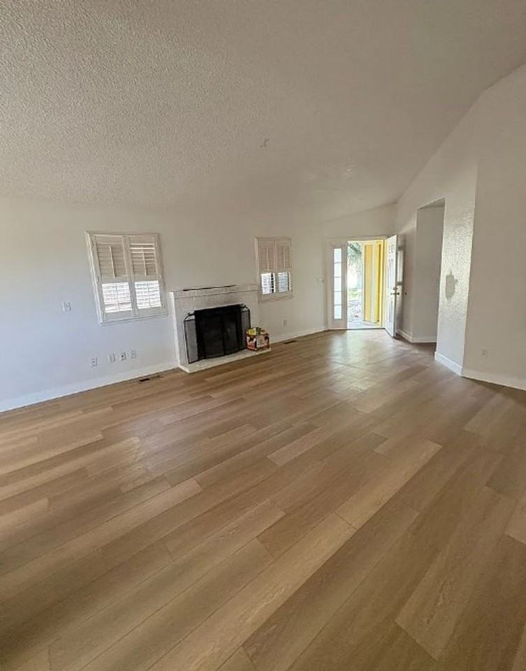 5870 Coyote Ridge Rd - Photo 3 of 17