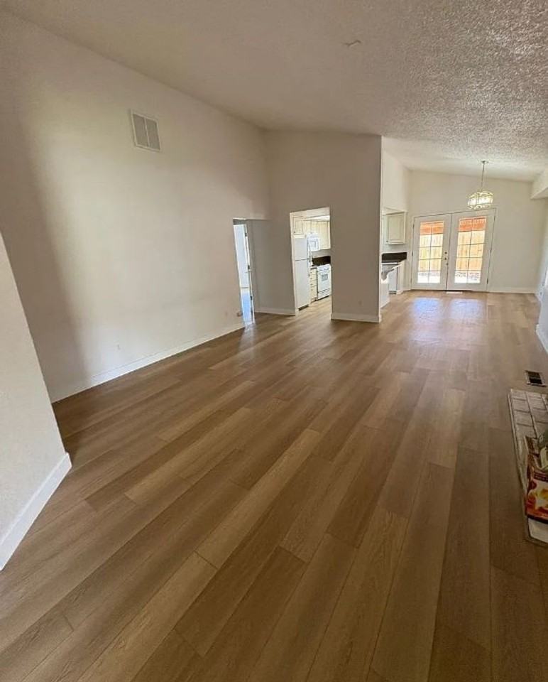 5870 Coyote Ridge Rd - Photo 4 of 17