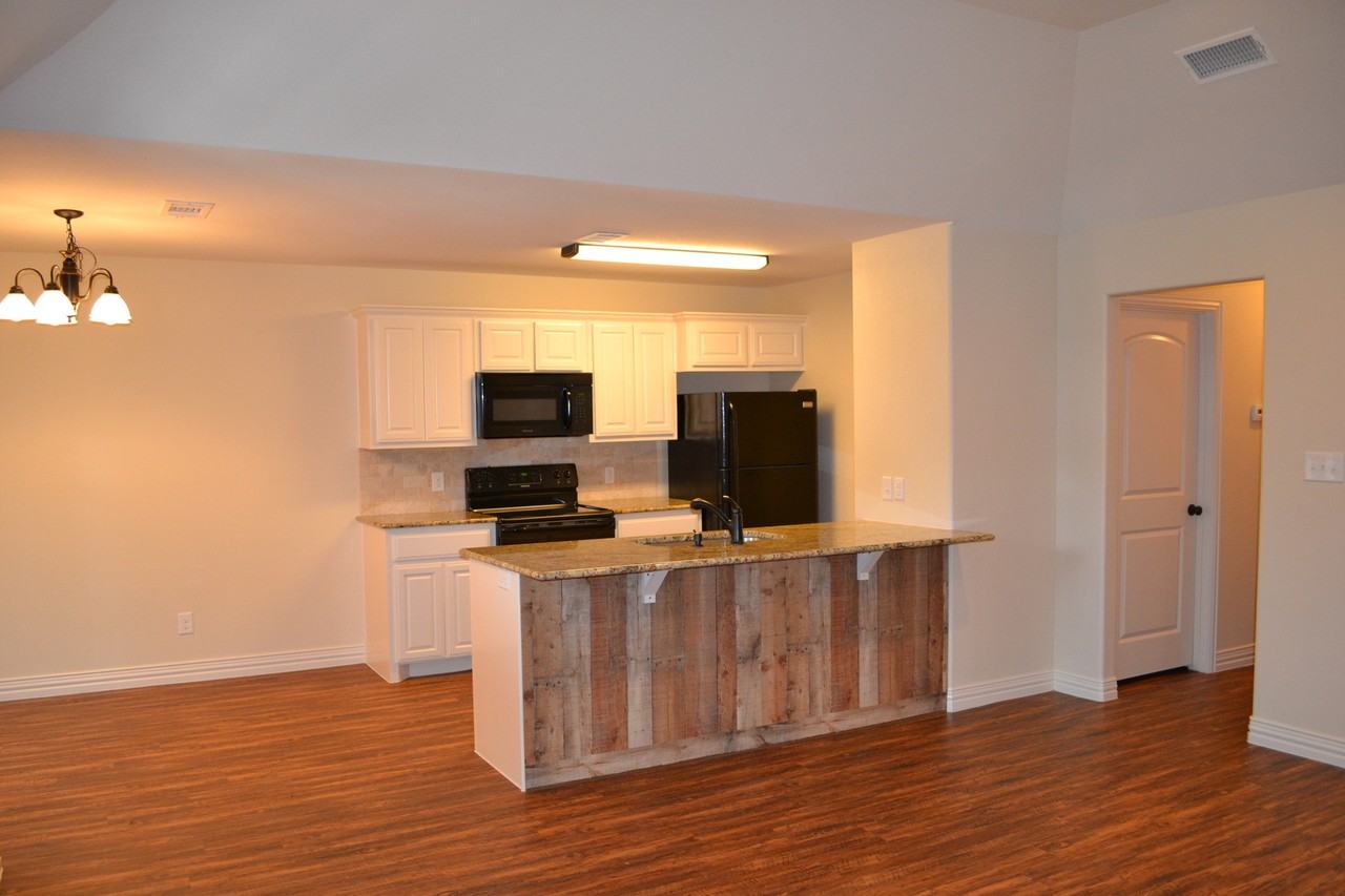 508 W Hull St - Photo 7 of 11