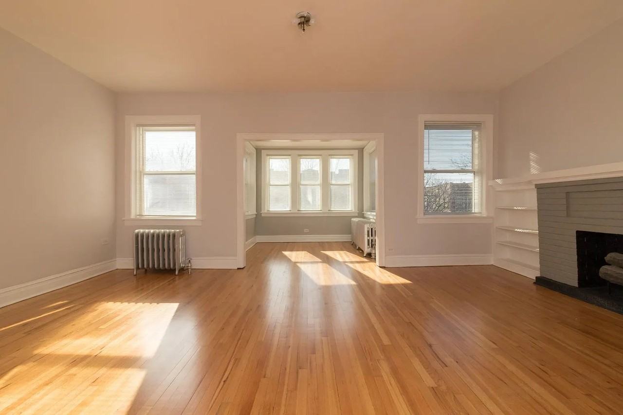 4709 N Washtenaw Ave #3 - Photo 2 of 20