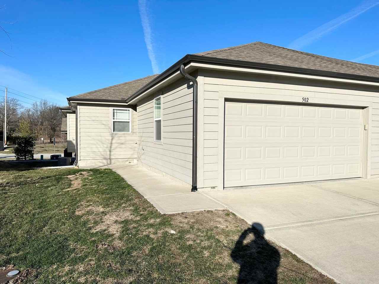502 Se Maple Dr - Photo 2 of 18