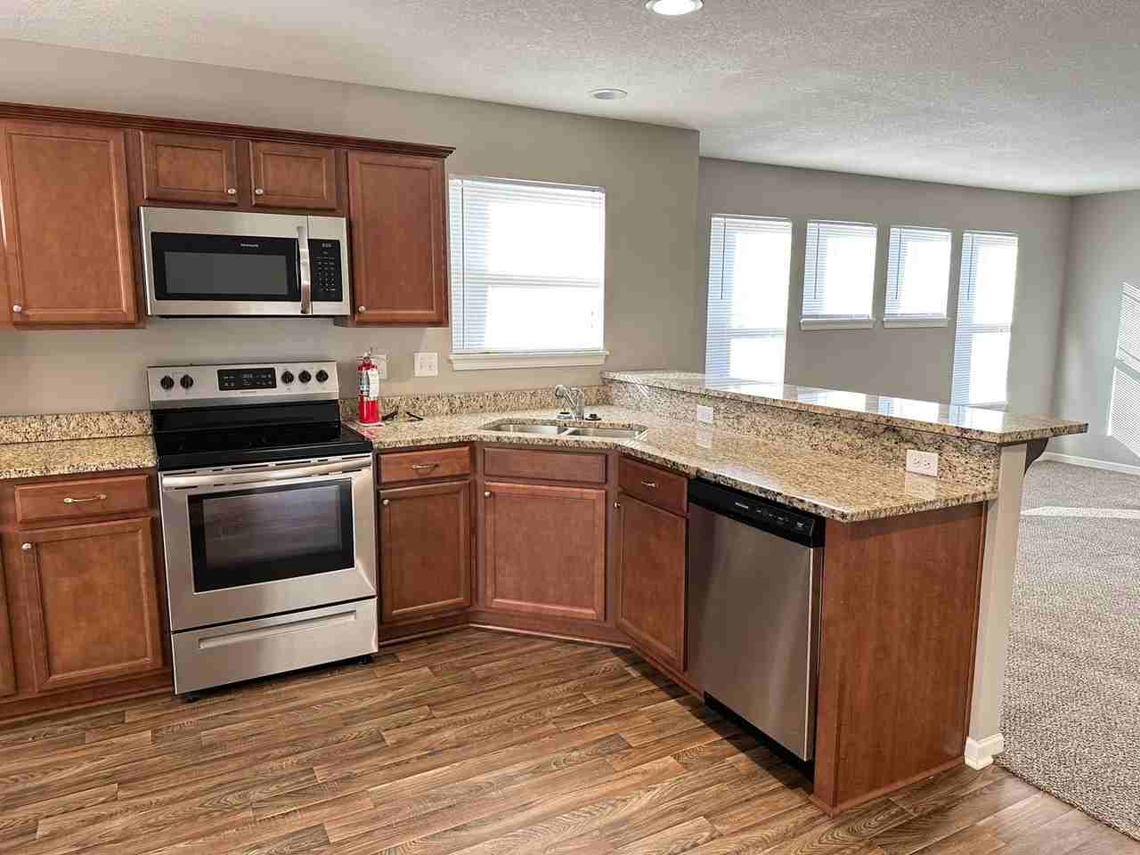 502 Se Maple Dr - Photo 7 of 18