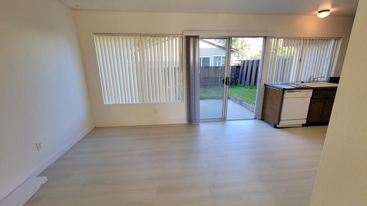 4475 Anne Sladon St - Photo 3 of 22